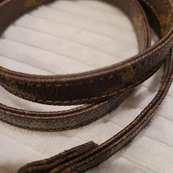 Louis Vuitton Monogram Strap - Picture 4 of 9